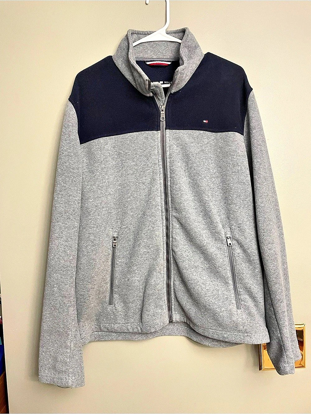 Tommy Hilfiger Colorblock Full-Zip Fleece Jacket Gray & Black Large